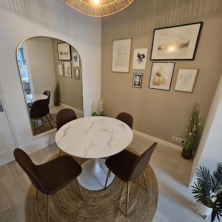 Les Sablon D'a Cote Apartment *