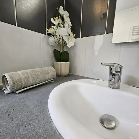 Les Sablon D'a Cote Apartment